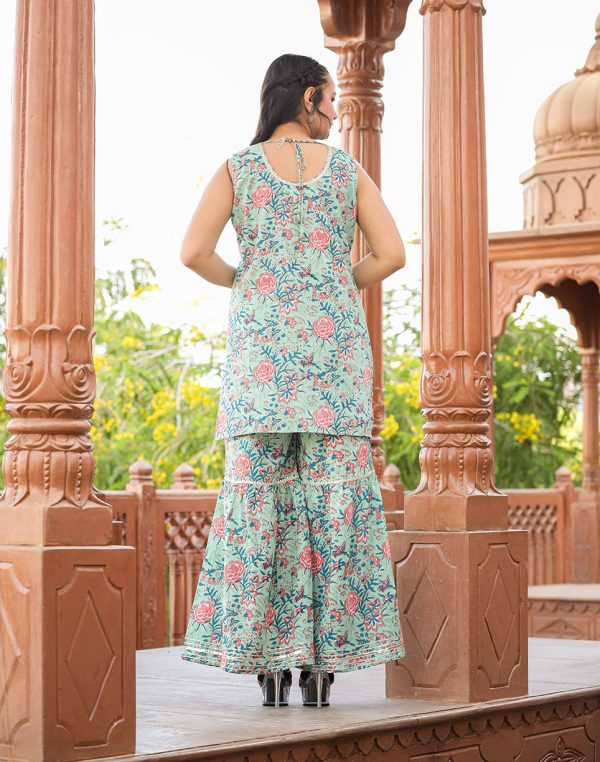 Kaajh Women s Turquoise Floral Printed Kurta With Sharara Online Hot Sale